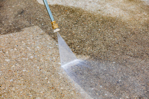 Best Patio and Deck Pressure Washing  in Farmingdale, NY